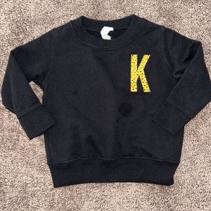 Little mama shirt shop “K” initial personalized black pullover sweatshirt